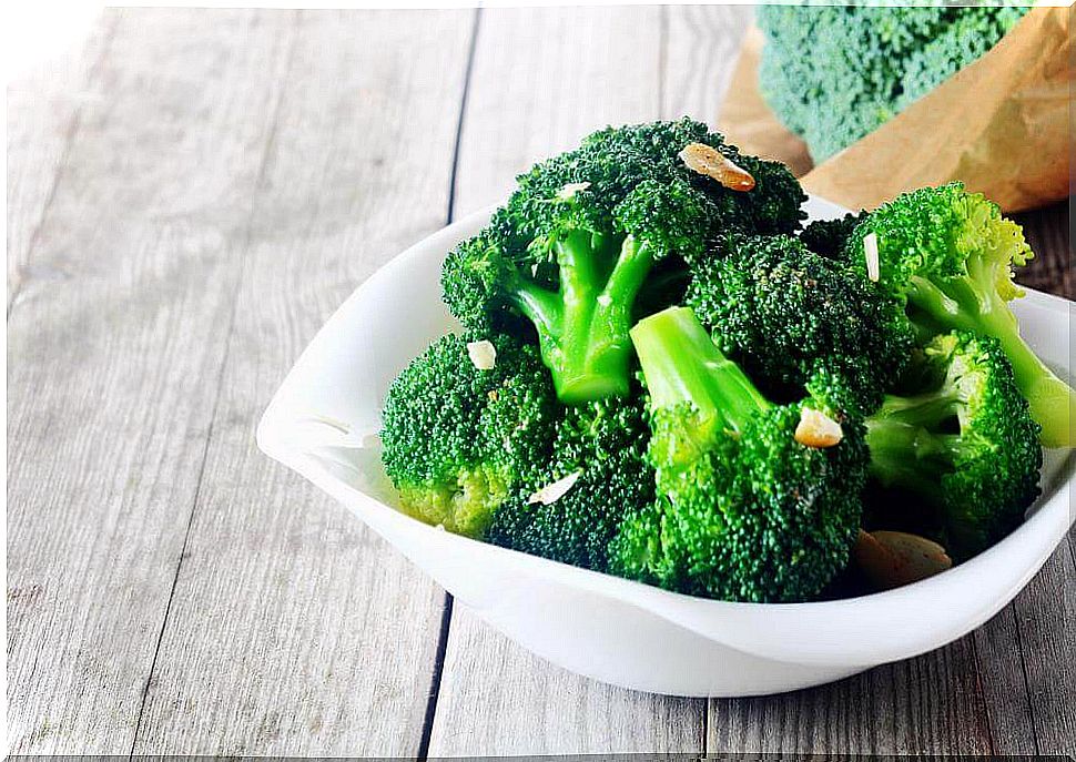 Bowl of broccoli