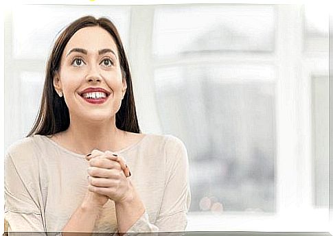 Woman who looks happy