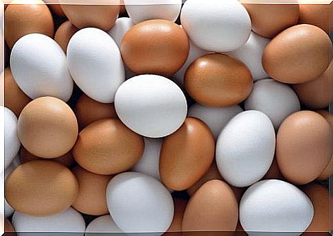 Eggs are perfect for protein-rich hair masks