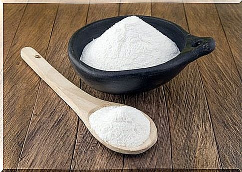 Baking soda in a black bowl