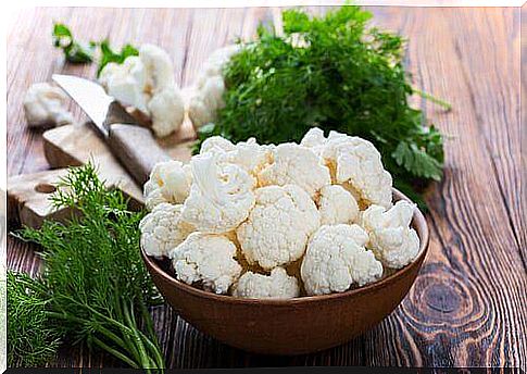 Vegetarian nuggets with cauliflower and cheese.