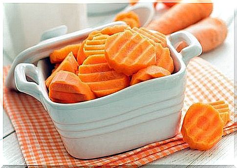 Bowl with carrot slices